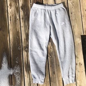 Nike sweatpants size medium